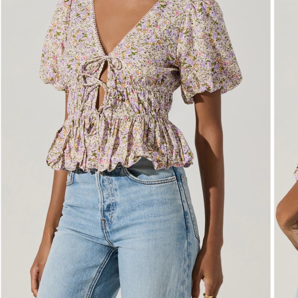 ASTR the Label Cotton Tie Front Puff Sleeve Top